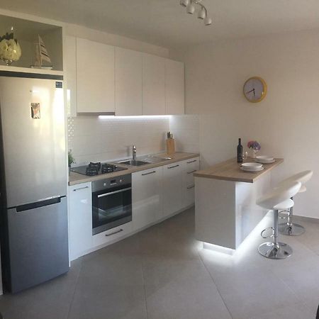 Apartmani Porat Malinska Exterior photo