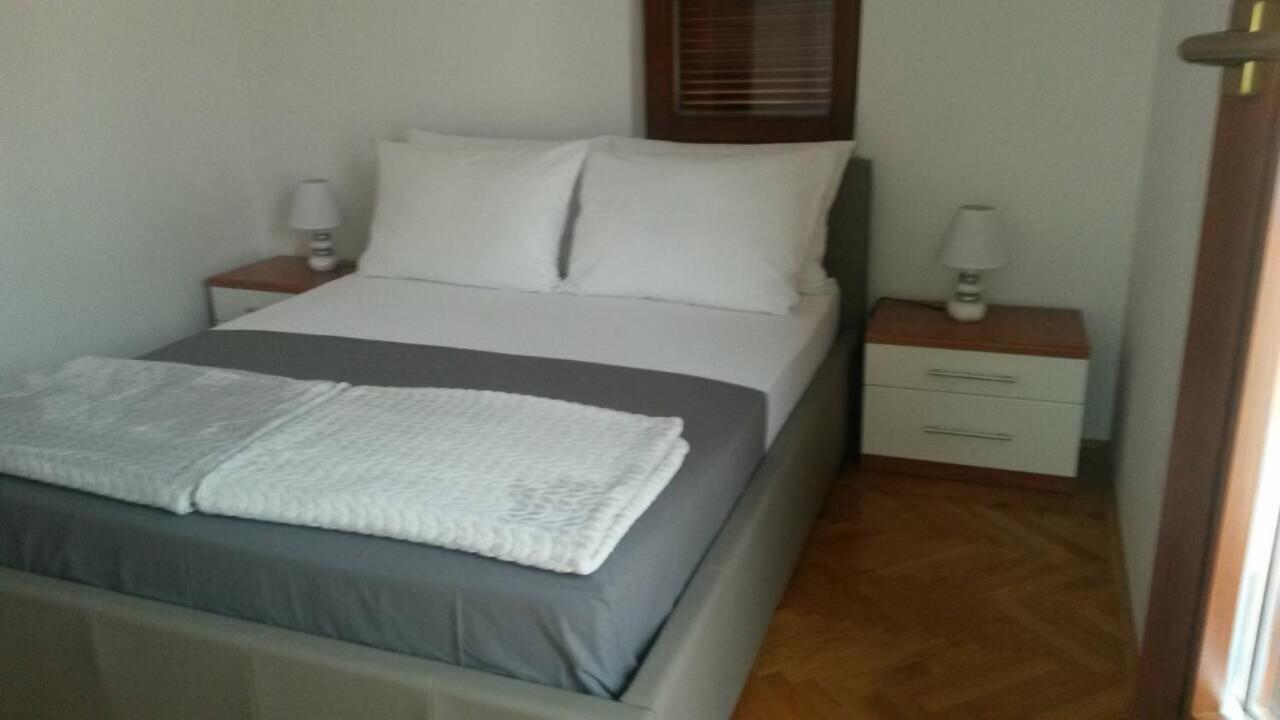 Apartmani Porat Malinska Exterior photo