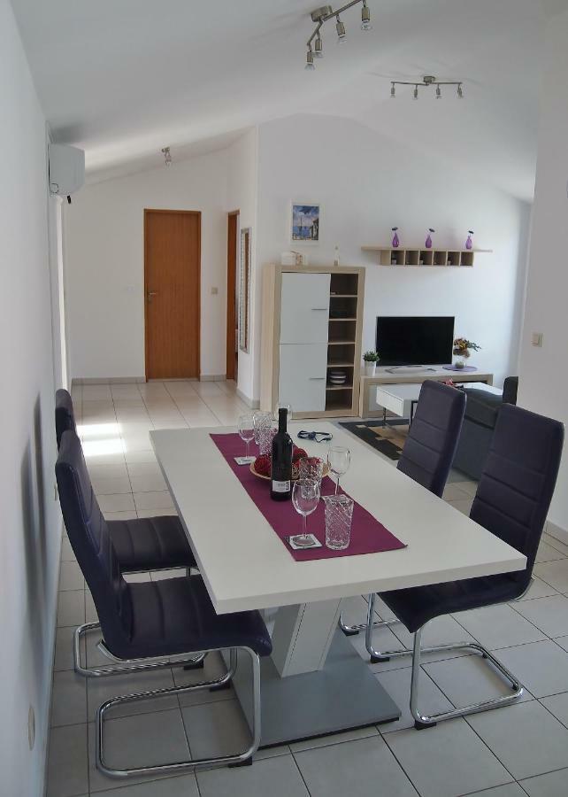 Apartmani Porat Malinska Exterior photo